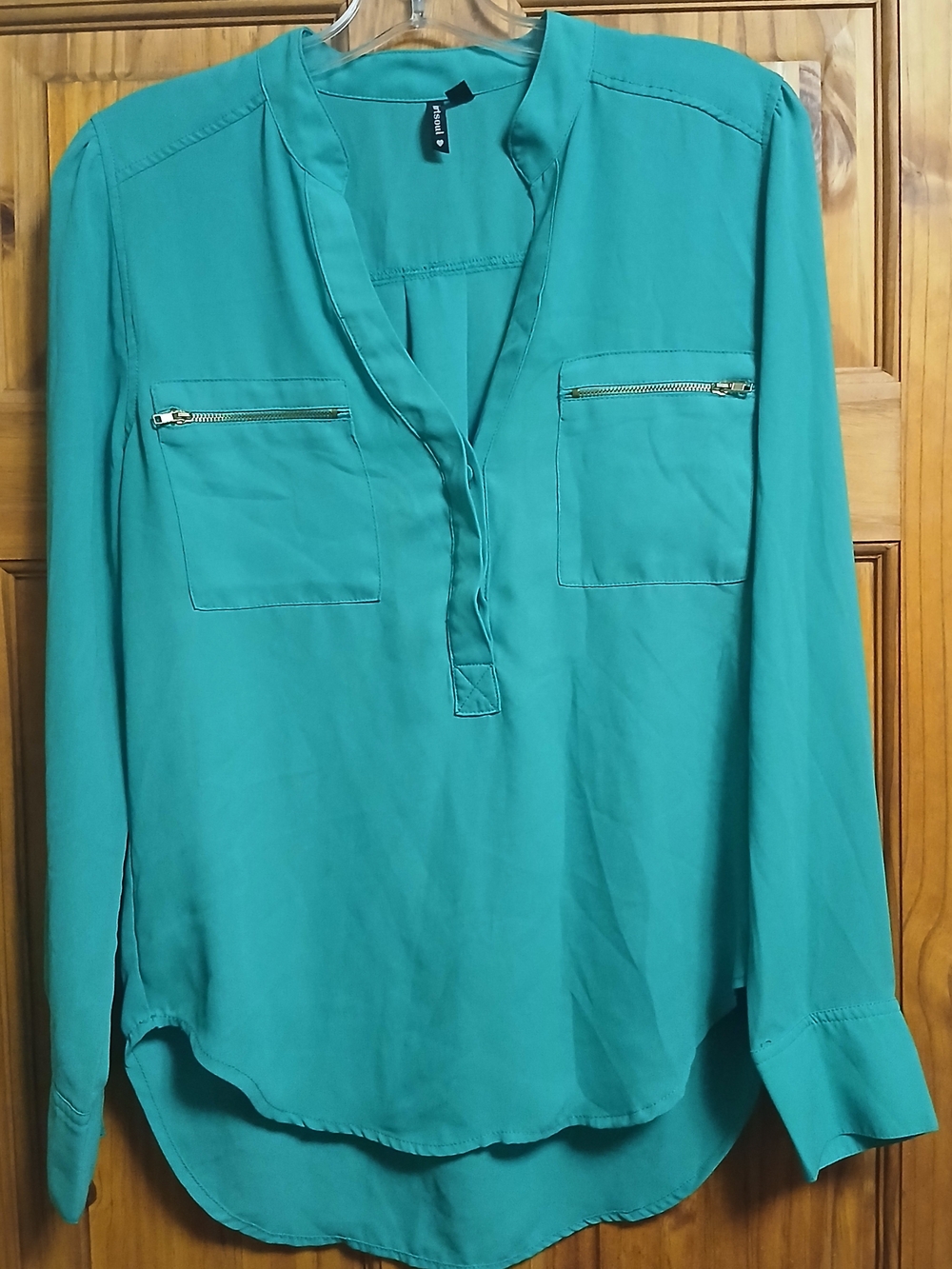 HeartSoul Green Long-Sleeve Zip Pocket Blouse